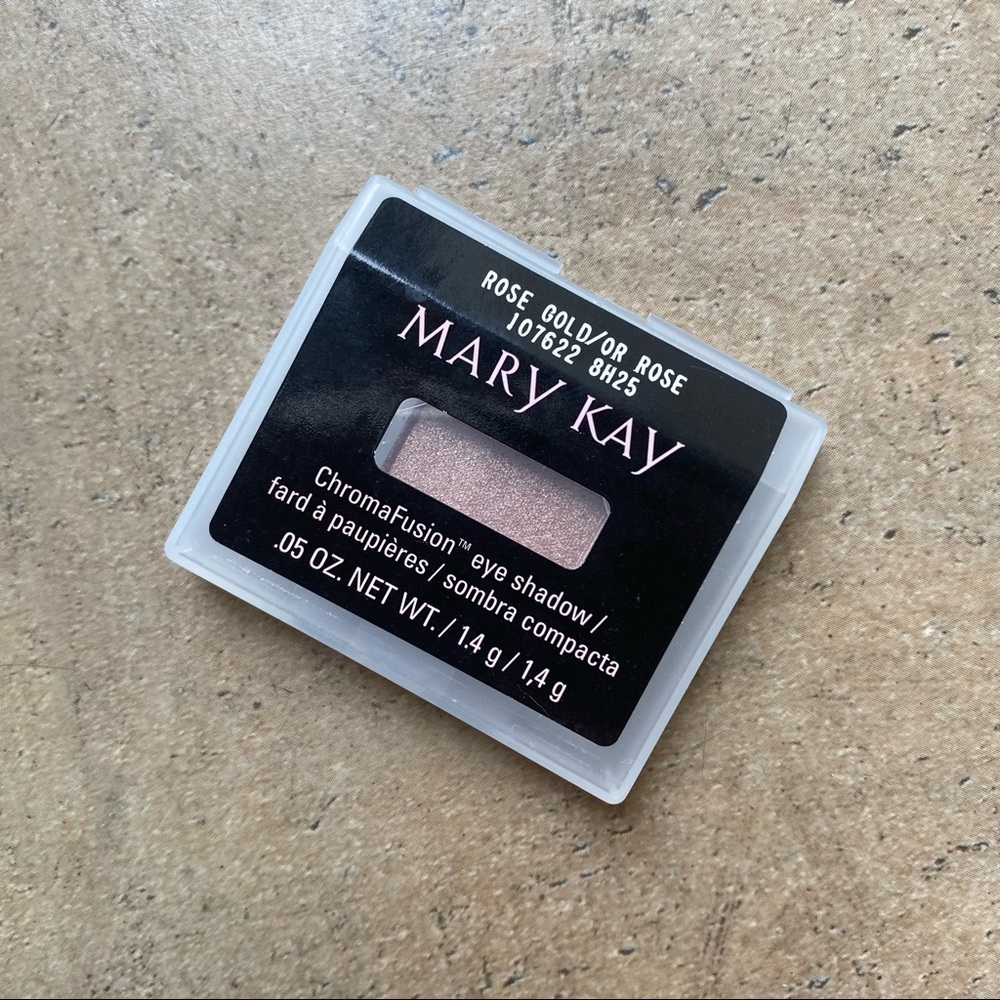 Mary Kay NIB Rose Gold Eyeshadow